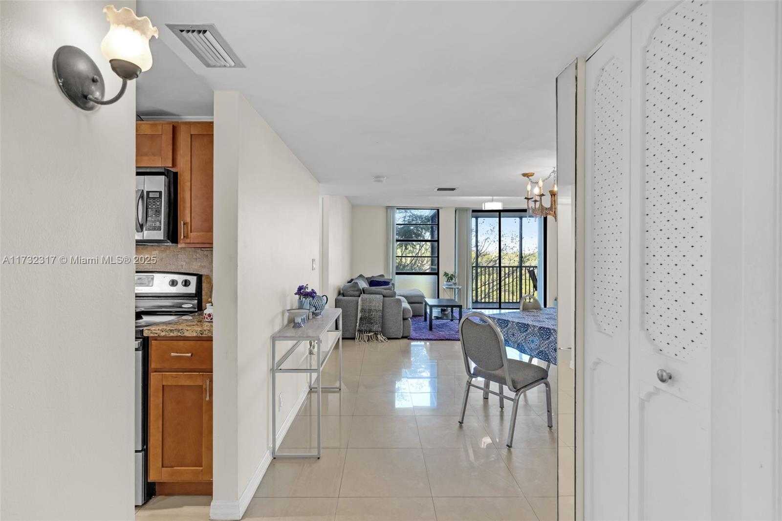 Small Image of 3401 NORTH COUNTRY CLUB DR #502, Aventura Number 3
