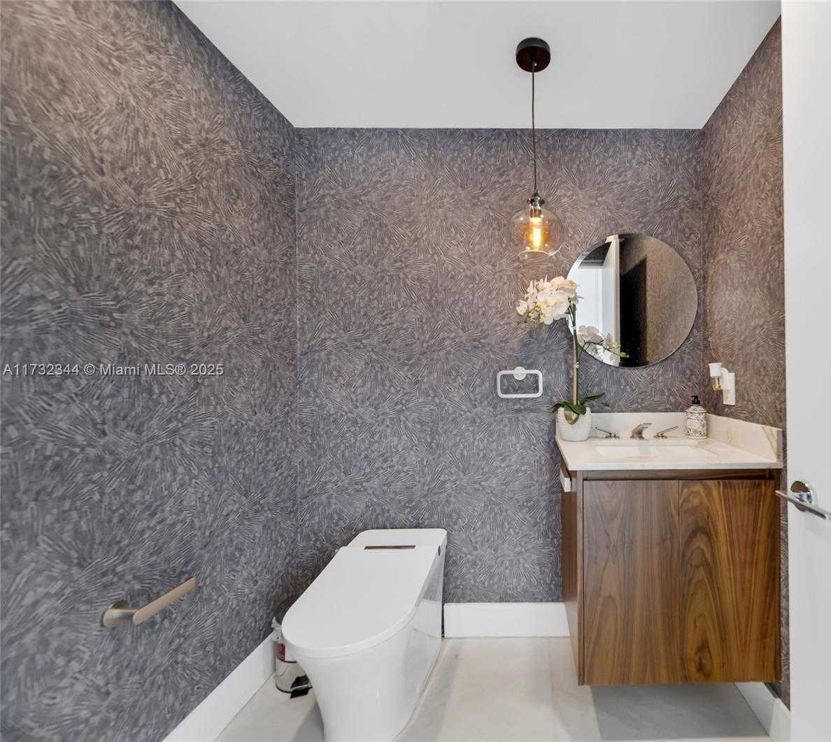Small Image of 200 BISCAYNE BOULEVARD WAY #1406, Miami Number 11