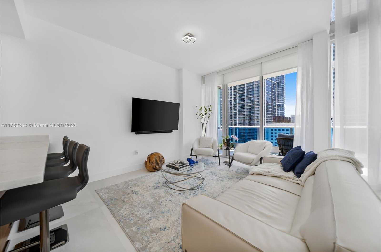 Small Image of 200 BISCAYNE BOULEVARD WAY #1406, Miami Number 13