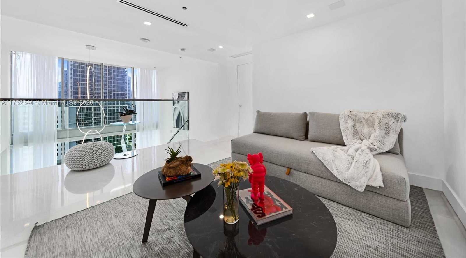 Small Image of 200 BISCAYNE BOULEVARD WAY #1406, Miami Number 20