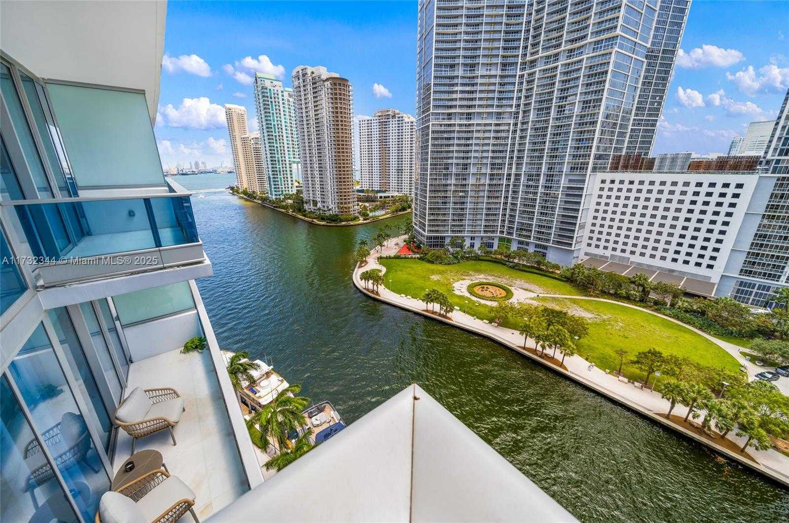 Small Image of 200 BISCAYNE BOULEVARD WAY #1406, Miami Number 36