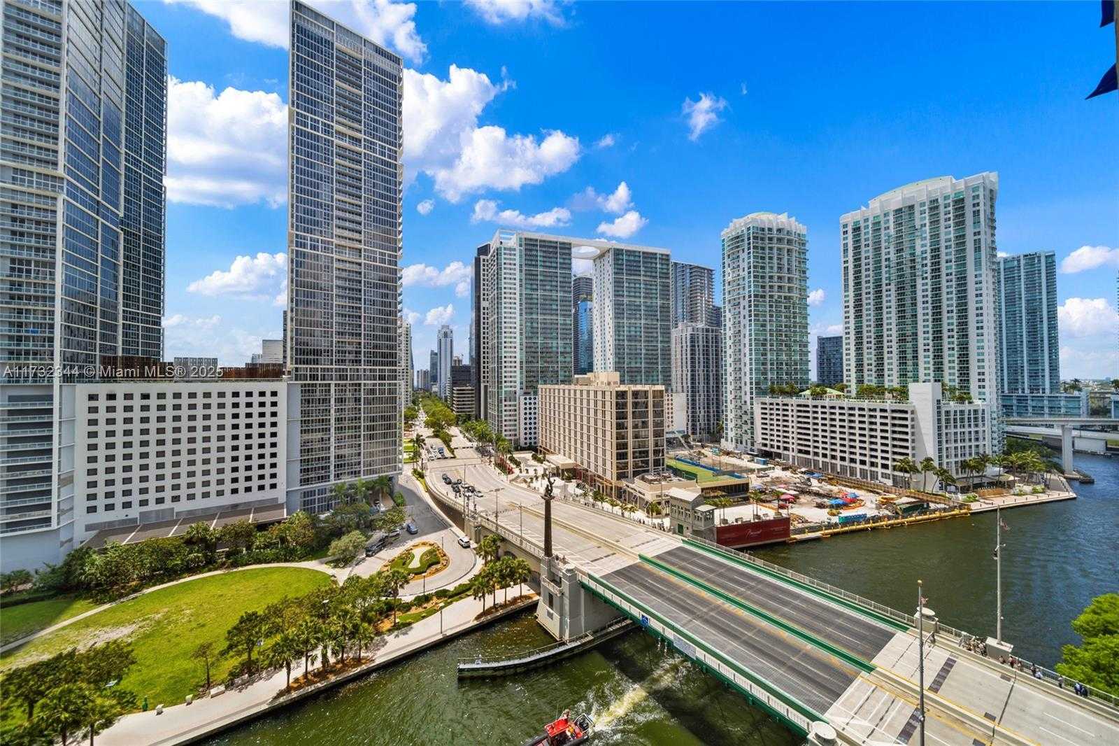 Small Image of 200 BISCAYNE BOULEVARD WAY #1406, Miami Number 39