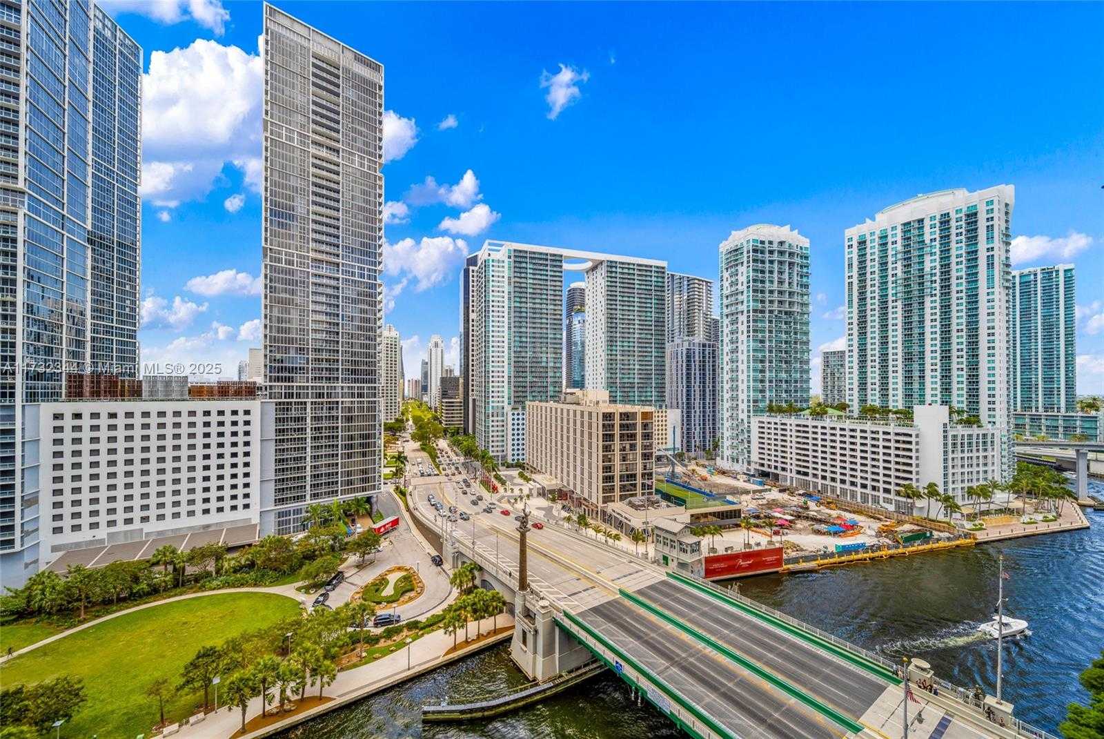 Small Image of 200 BISCAYNE BOULEVARD WAY #1406, Miami Number 40
