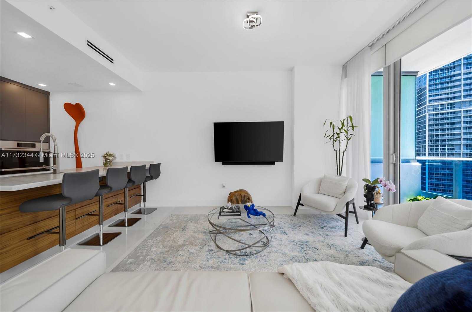 Small Image of 200 BISCAYNE BOULEVARD WAY #1406, Miami Number 6