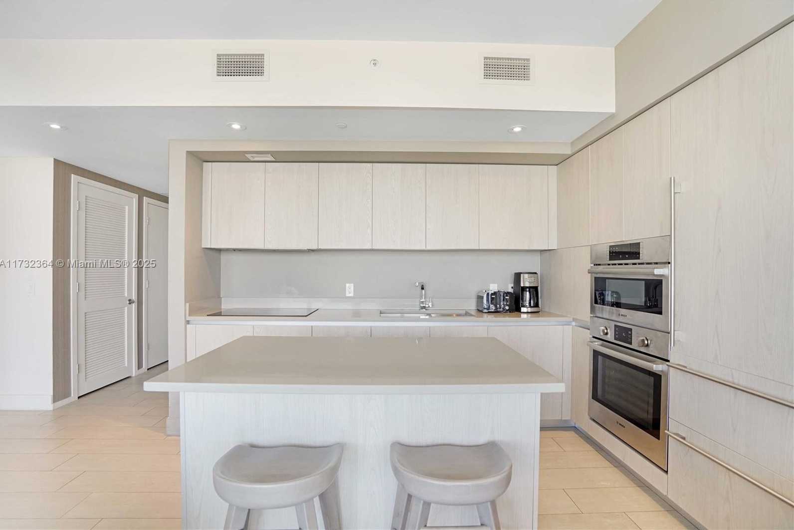 Small Image of 4010 SOUTH OCEAN DR #R2604, Hollywood Number 15