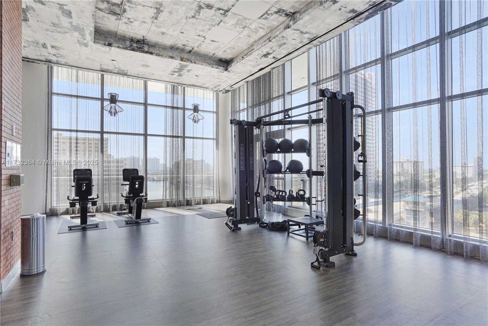 Small Image of 4010 SOUTH OCEAN DR #R2604, Hollywood Number 42