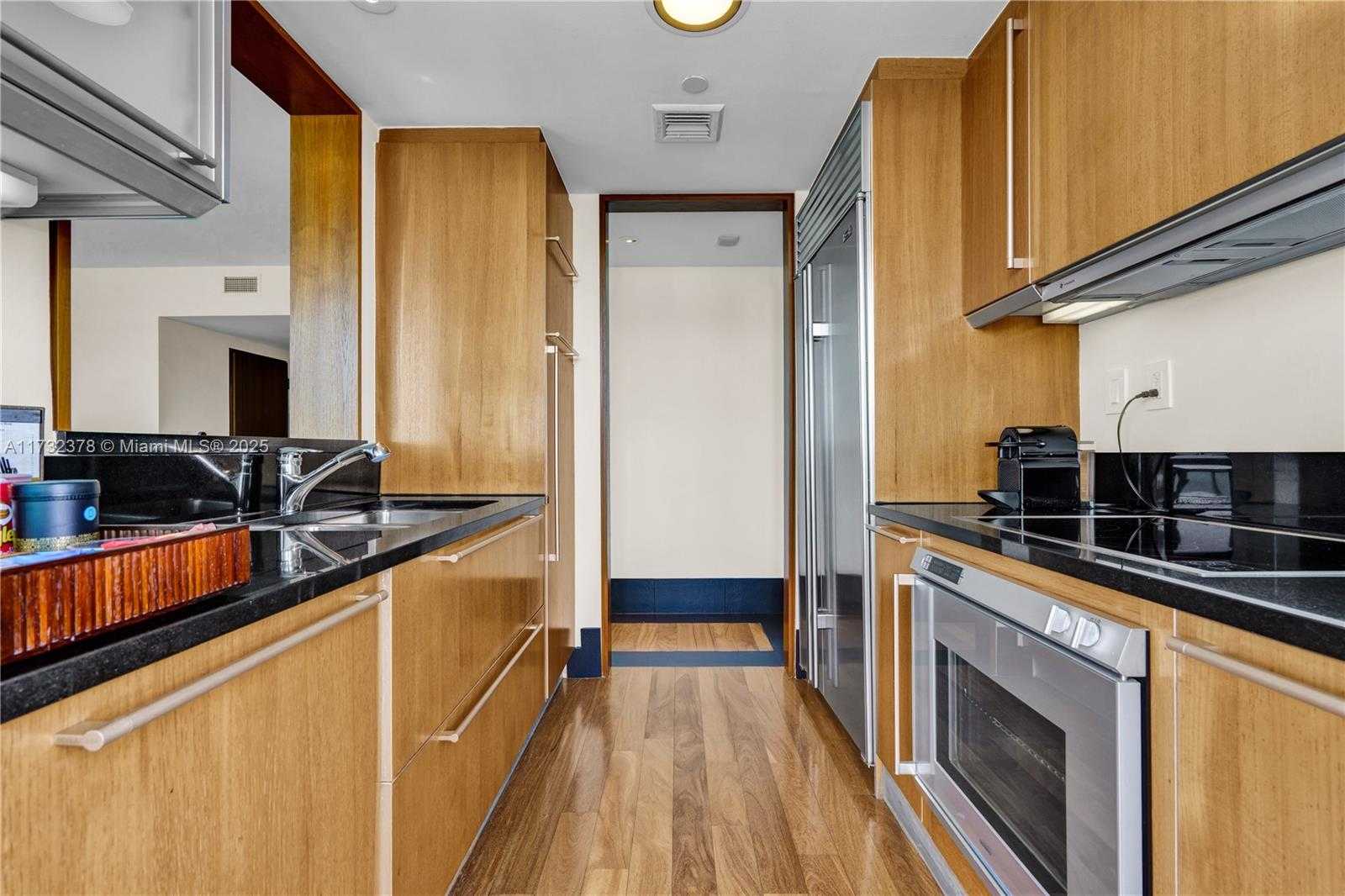 Small Image of 101 20TH ST #1805, Miami Beach Number 17
