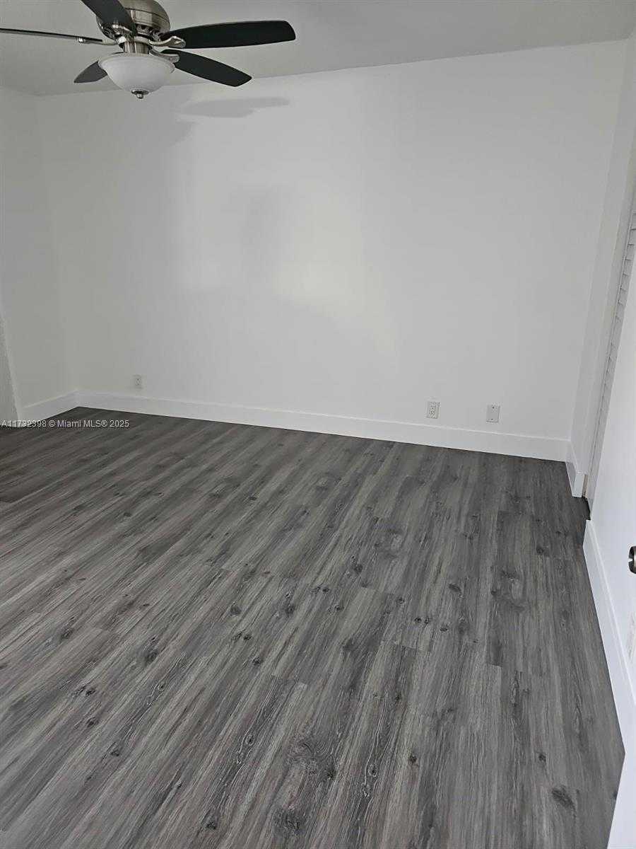 Small Image of 3777 NW 78th Ave, Hollywood, FL 33024, USA Number 17