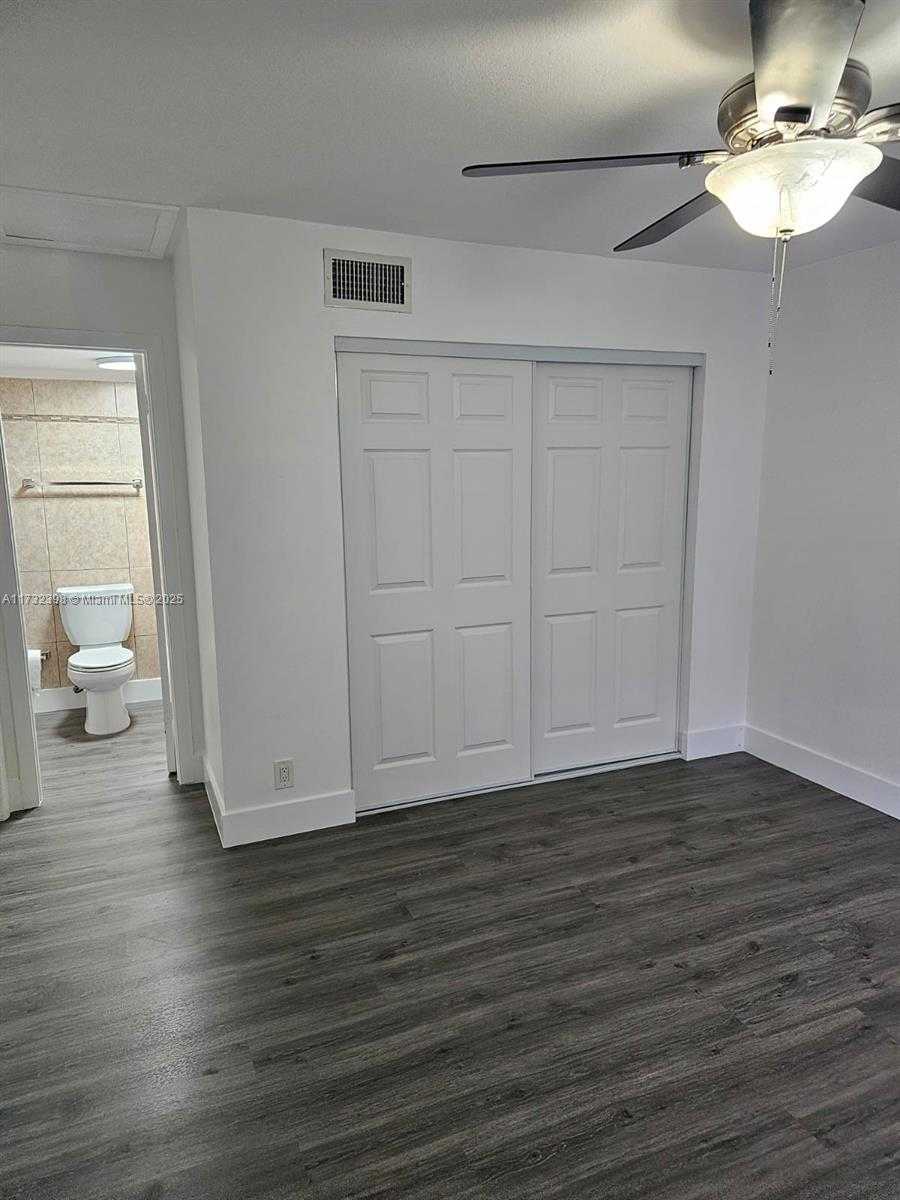 Small Image of 3777 NW 78th Ave, Hollywood, FL 33024, USA Number 18