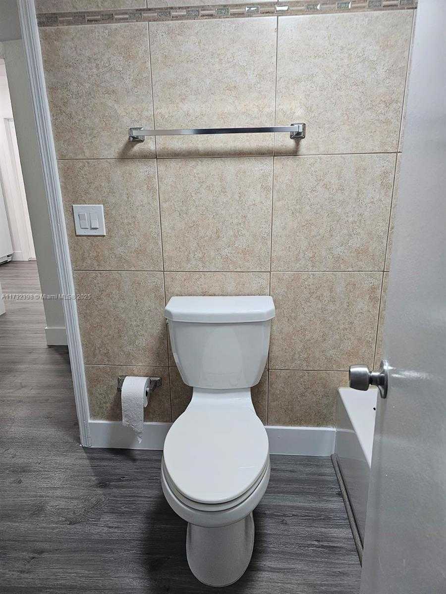 Small Image of 3777 NW 78th Ave, Hollywood, FL 33024, USA Number 22