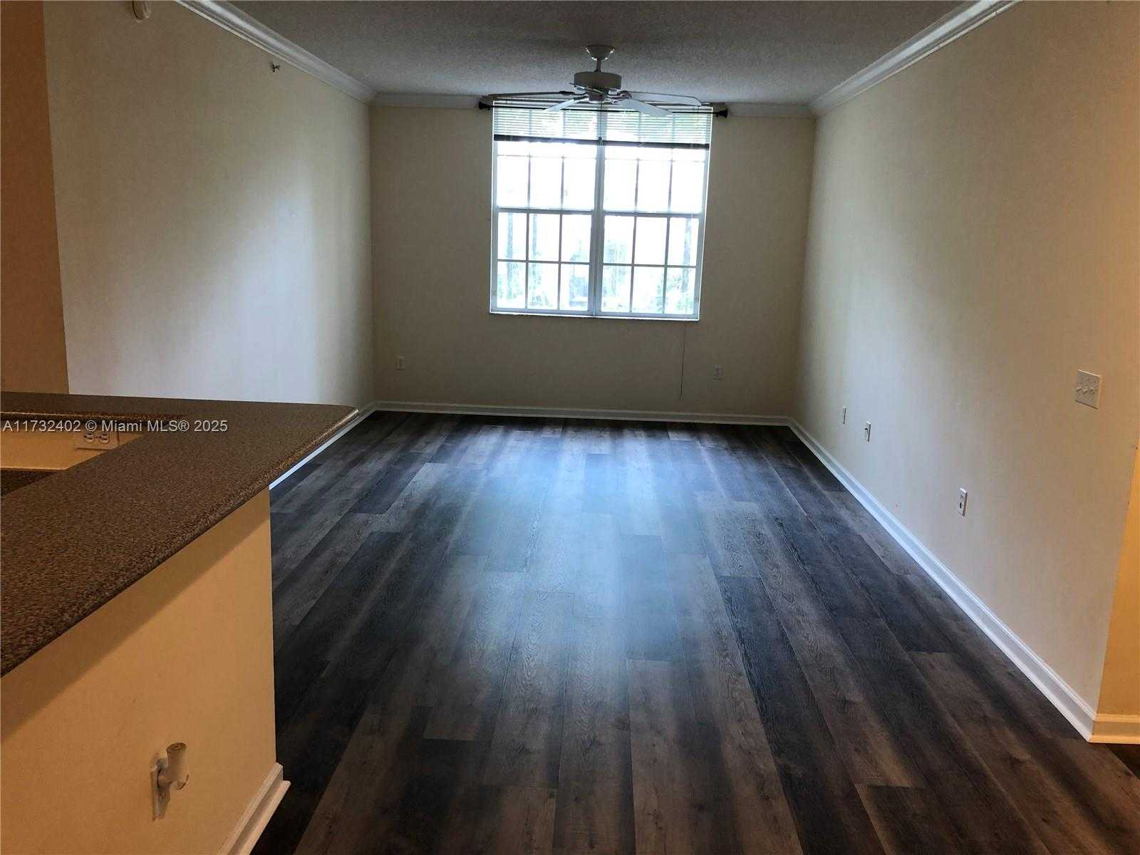 Small Image of 1919 VAN BUREN ST #104A, Hollywood Number 4