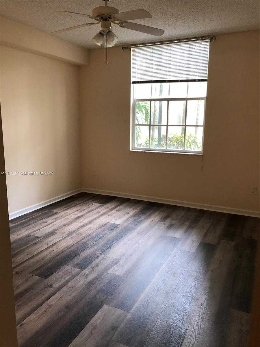 Small Image of 1919 VAN BUREN ST #104A, Hollywood Number 7