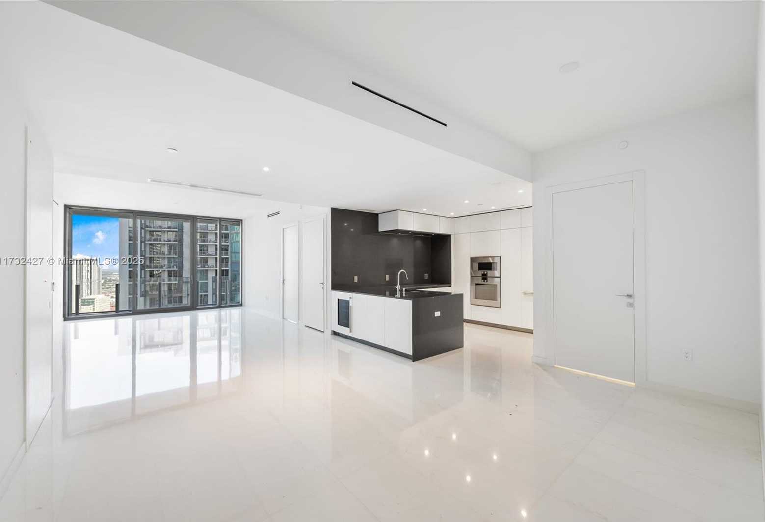 Small Image of 300 BISCAYNE BLVD WAY #3909w, Miami Number 17