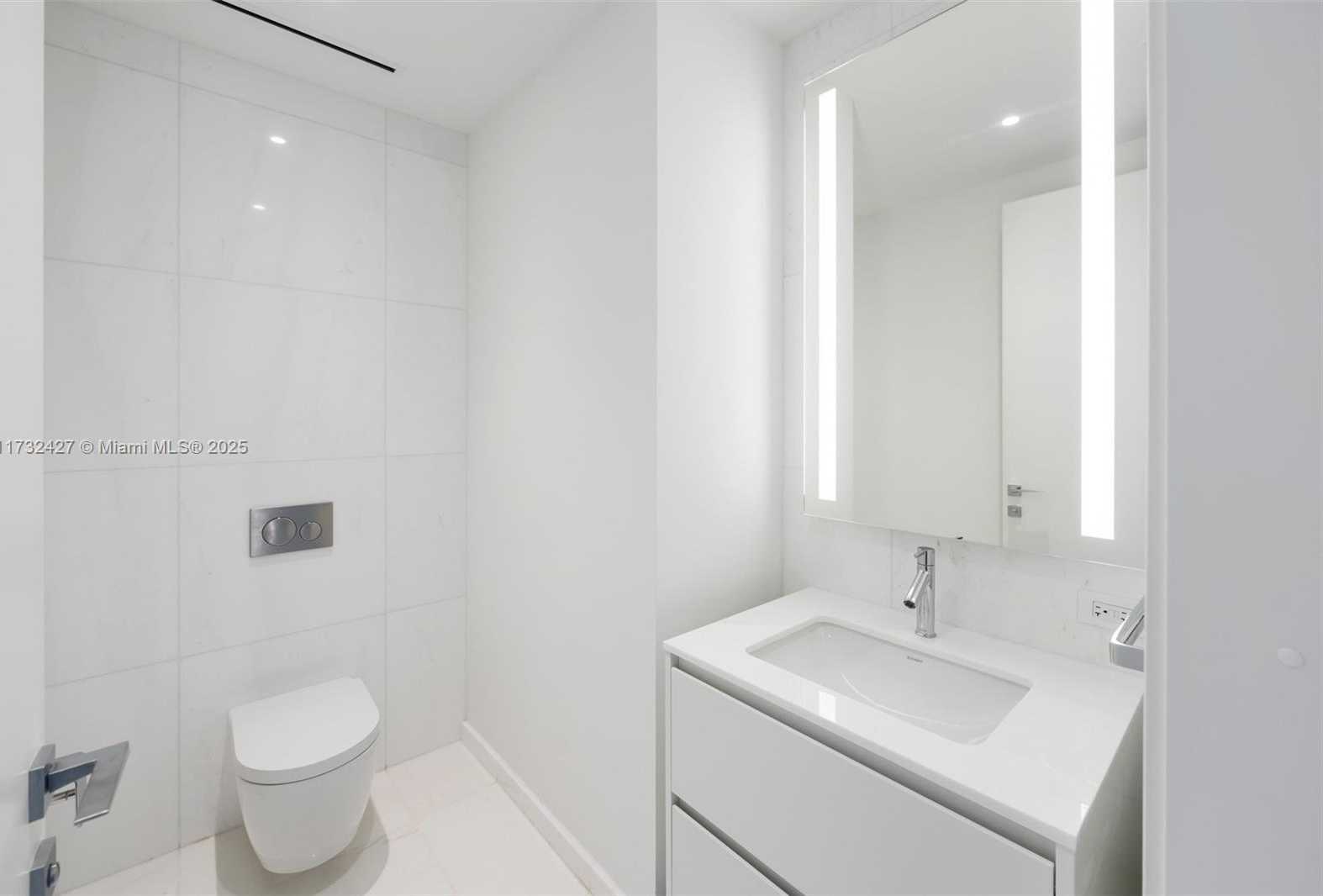 Small Image of 300 BISCAYNE BLVD WAY #3909w, Miami Number 18