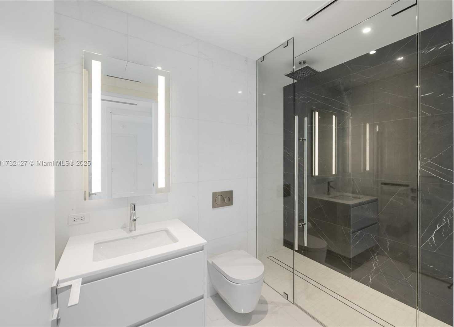 Small Image of 300 BISCAYNE BLVD WAY #3909w, Miami Number 21