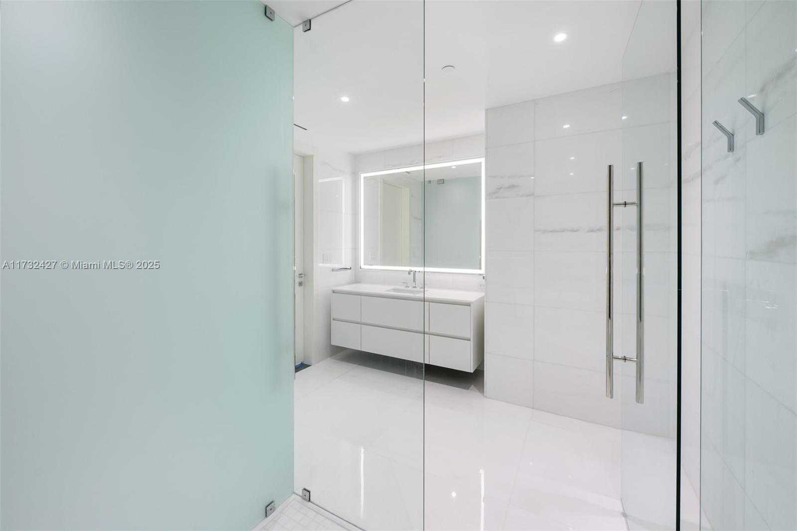 Small Image of 300 BISCAYNE BLVD WAY #3909w, Miami Number 24
