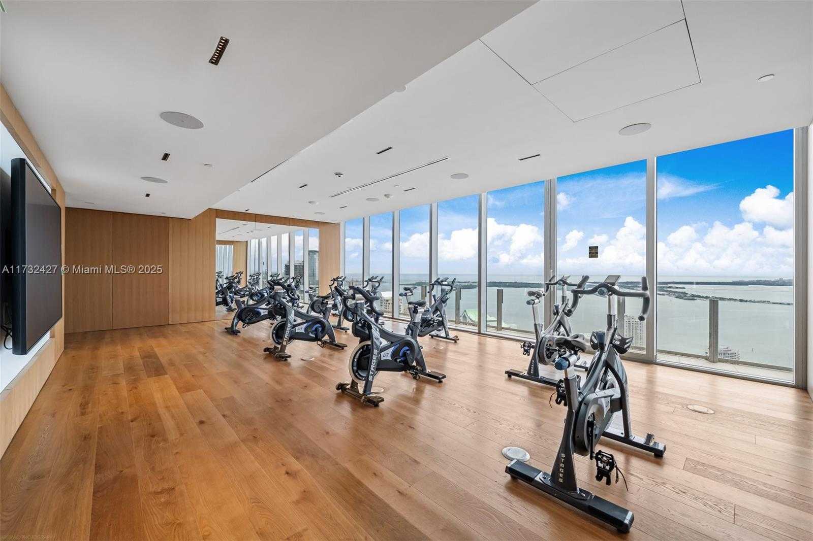 Small Image of 300 BISCAYNE BLVD WAY #3909w, Miami Number 32