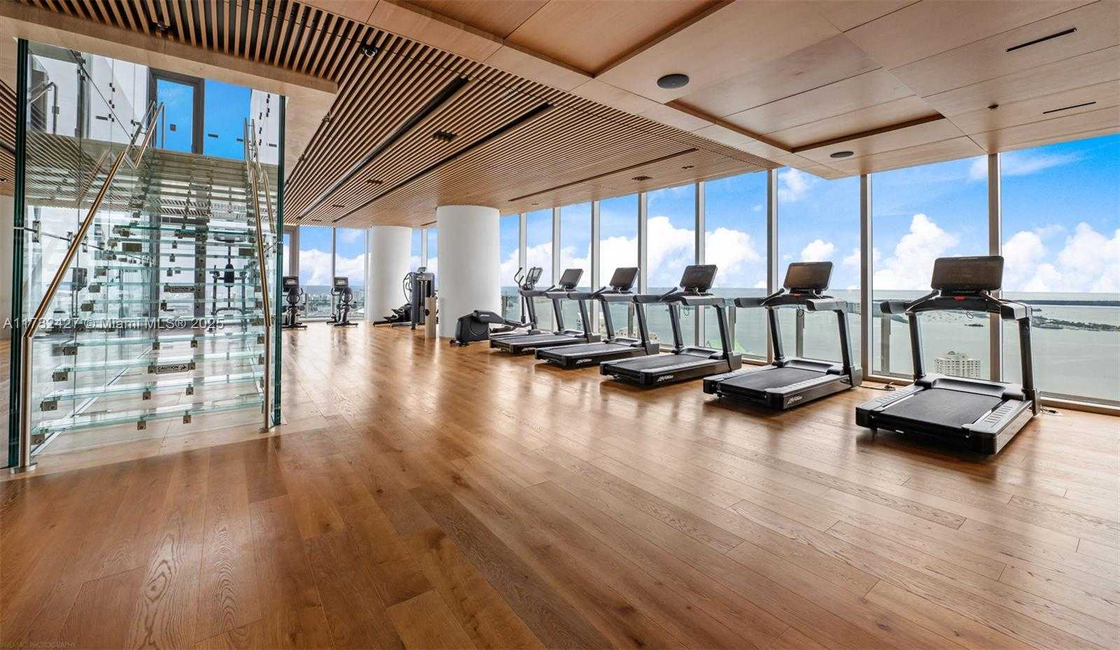 Small Image of 300 BISCAYNE BLVD WAY #3909w, Miami Number 33