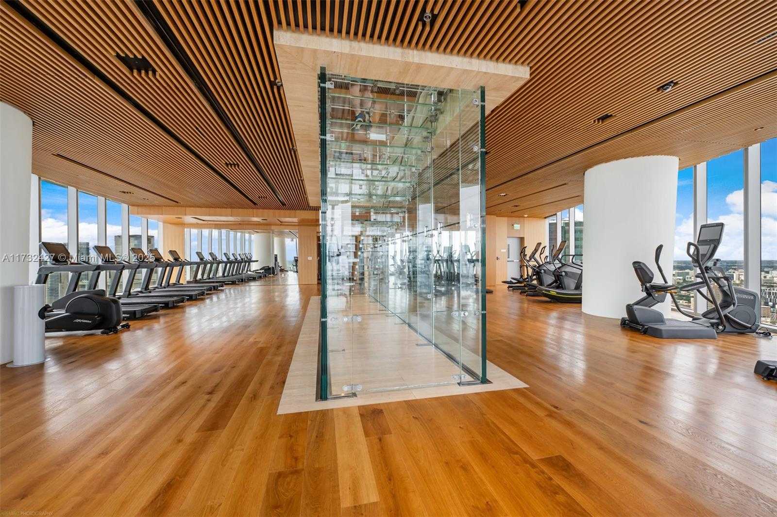 Small Image of 300 BISCAYNE BLVD WAY #3909w, Miami Number 34