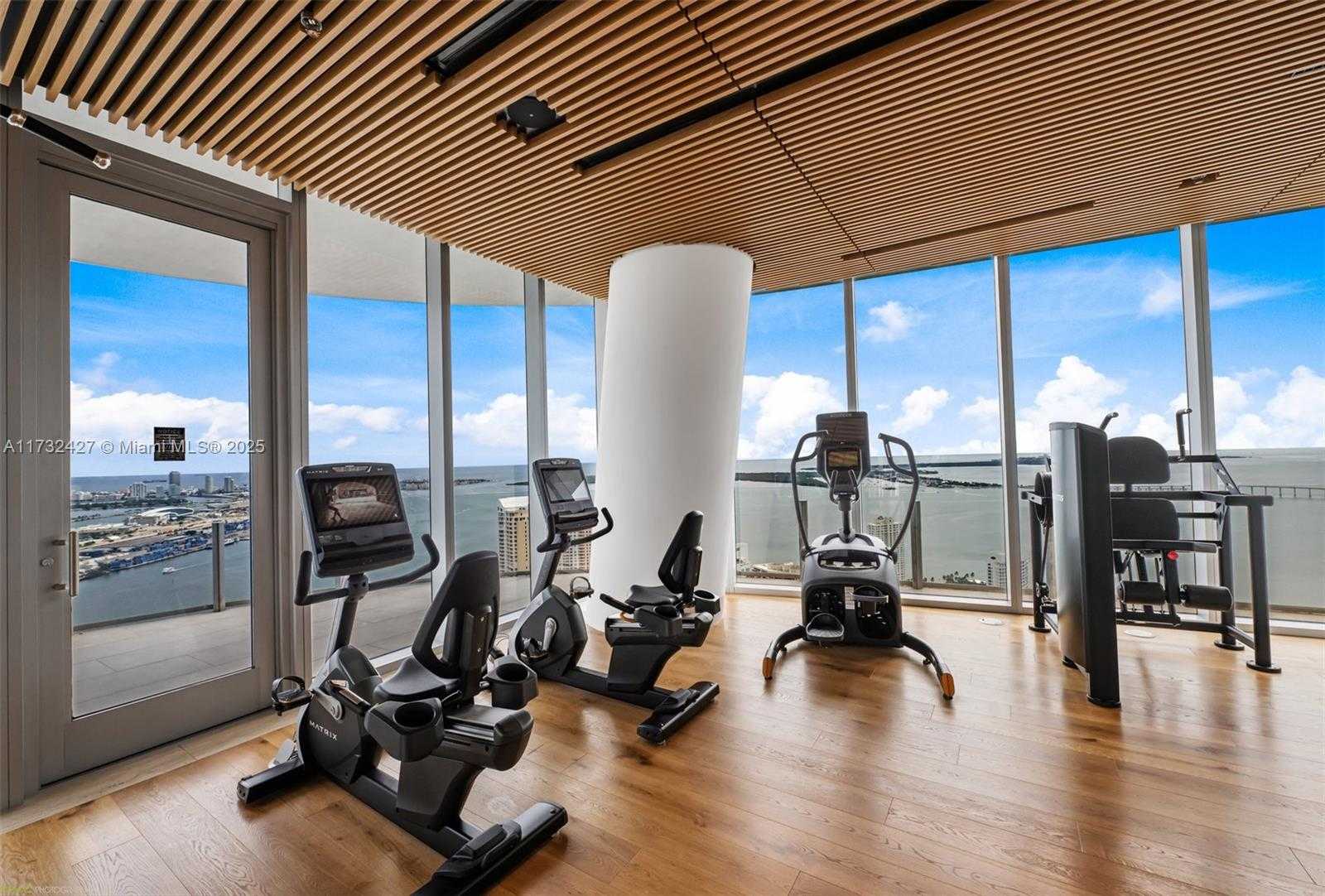 Small Image of 300 BISCAYNE BLVD WAY #3909w, Miami Number 35
