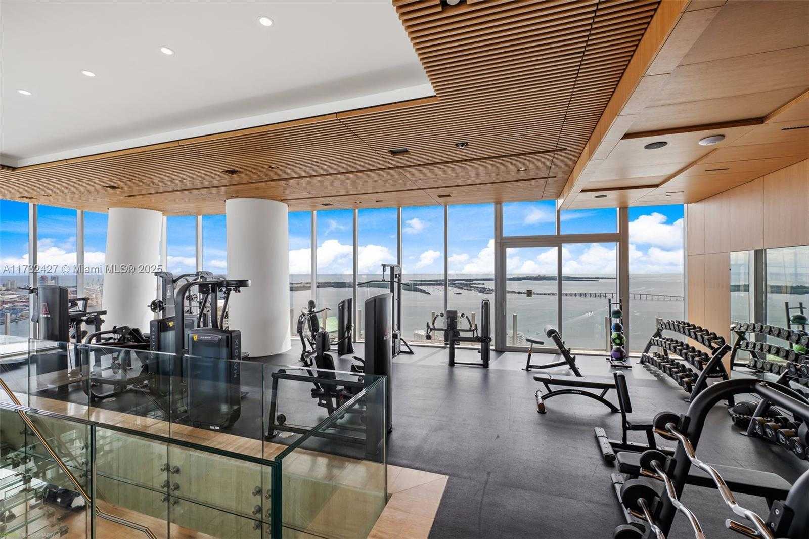 Small Image of 300 BISCAYNE BLVD WAY #3909w, Miami Number 36