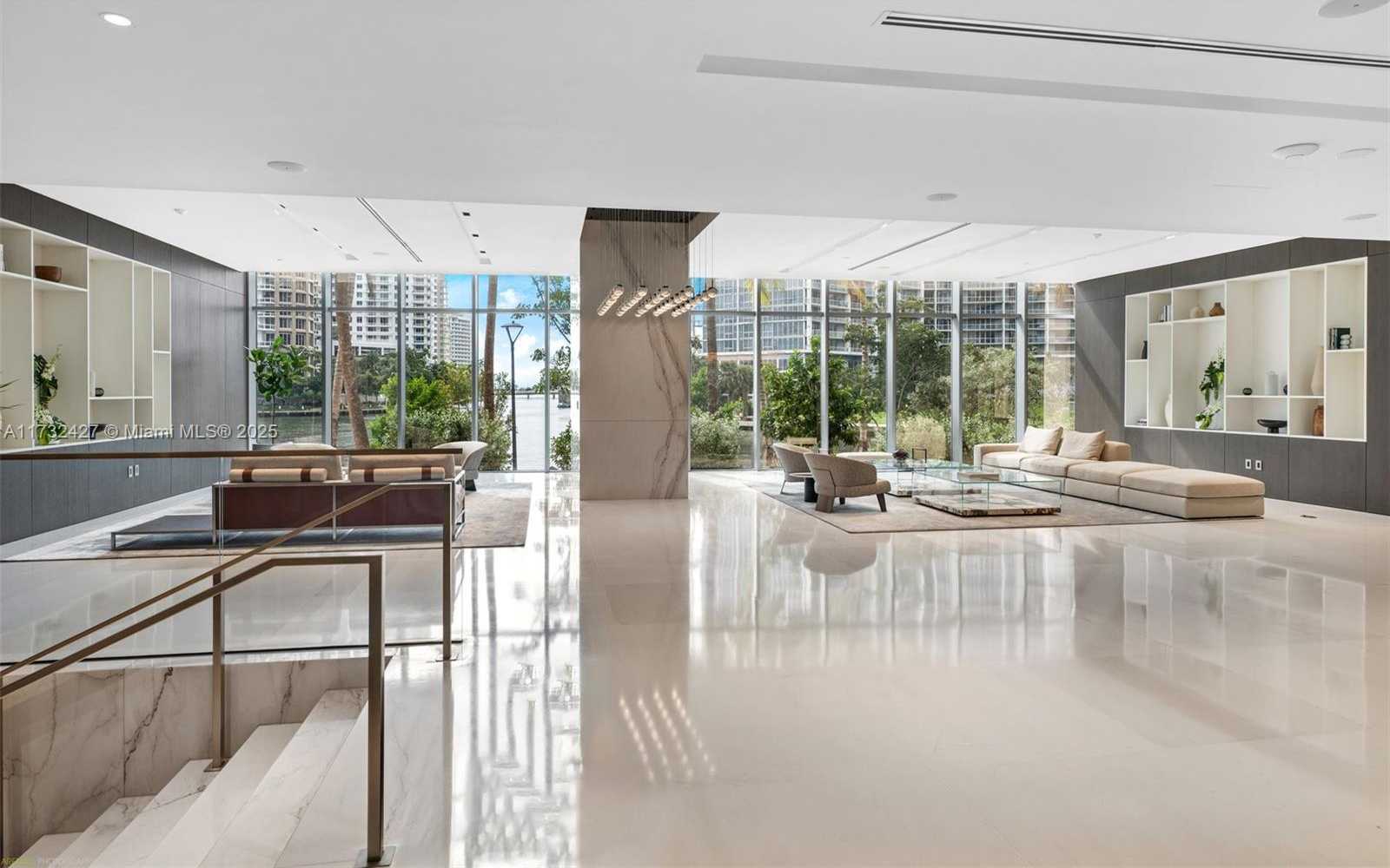 Small Image of 300 BISCAYNE BLVD WAY #3909w, Miami Number 4