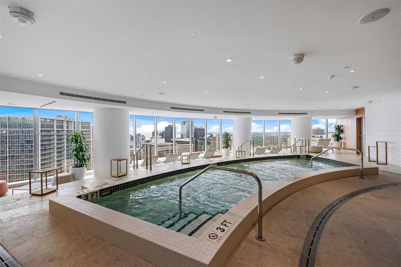Small Image of 300 BISCAYNE BLVD WAY #3909w, Miami Number 48