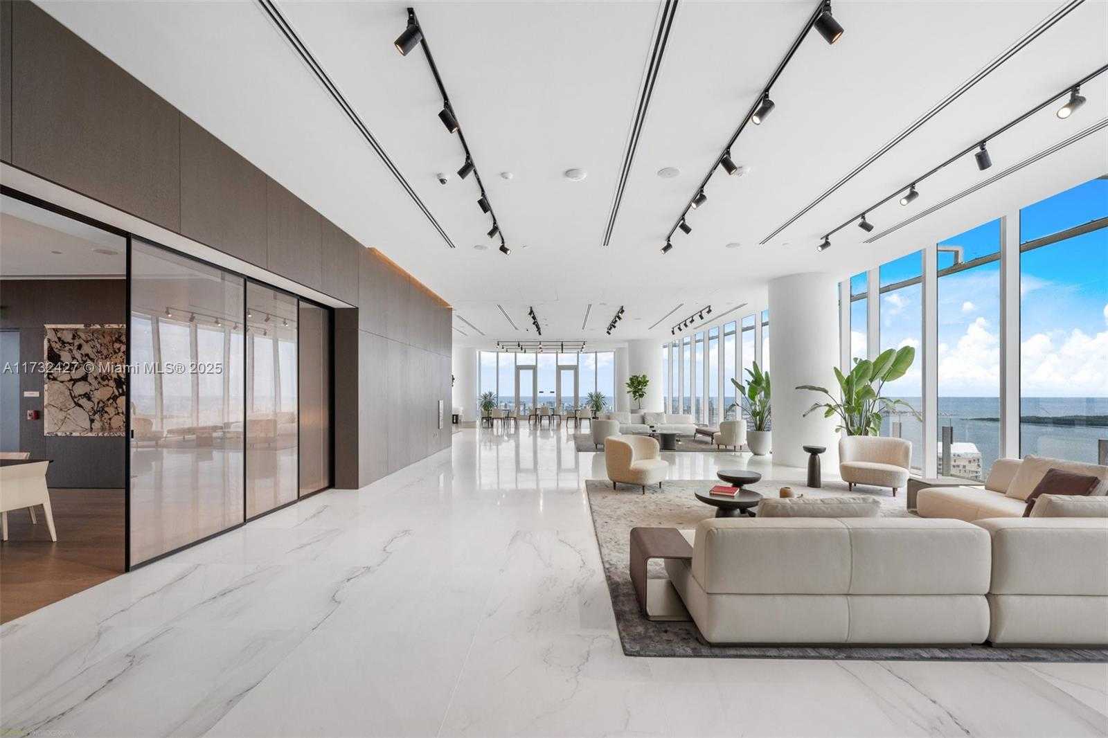 Small Image of 300 BISCAYNE BLVD WAY #3909w, Miami Number 50