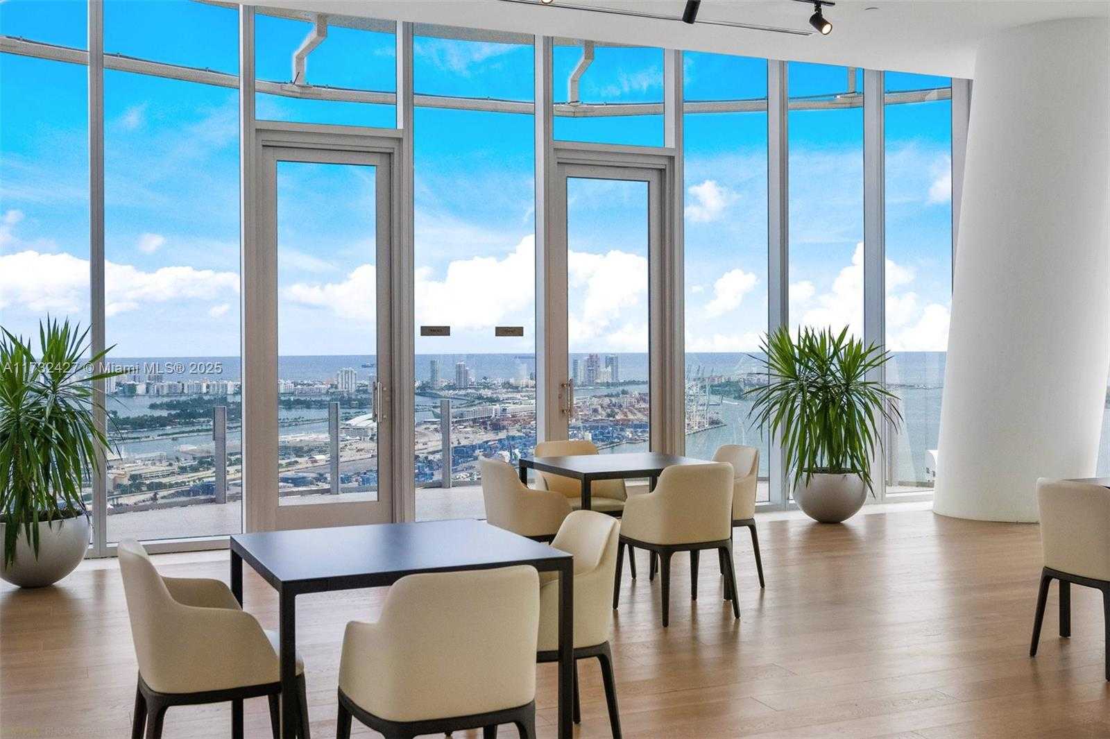 Small Image of 300 BISCAYNE BLVD WAY #3909w, Miami Number 53