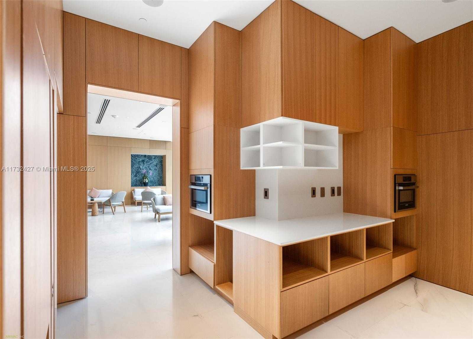 Small Image of 300 BISCAYNE BLVD WAY #3909w, Miami Number 56