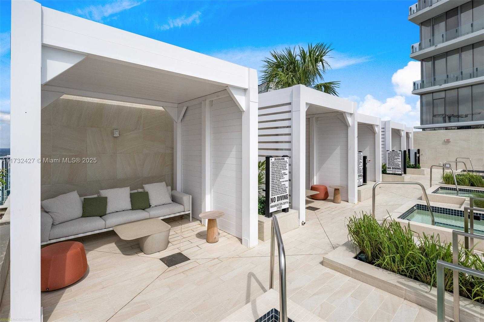 Small Image of 300 BISCAYNE BLVD WAY #3909w, Miami Number 59