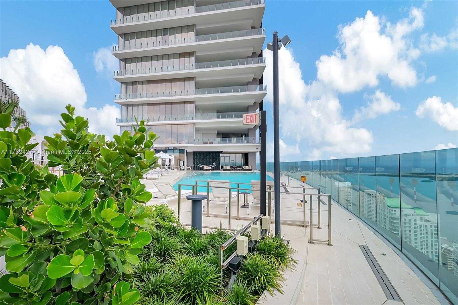 Small Image of 300 BISCAYNE BLVD WAY #3909w, Miami Number 63