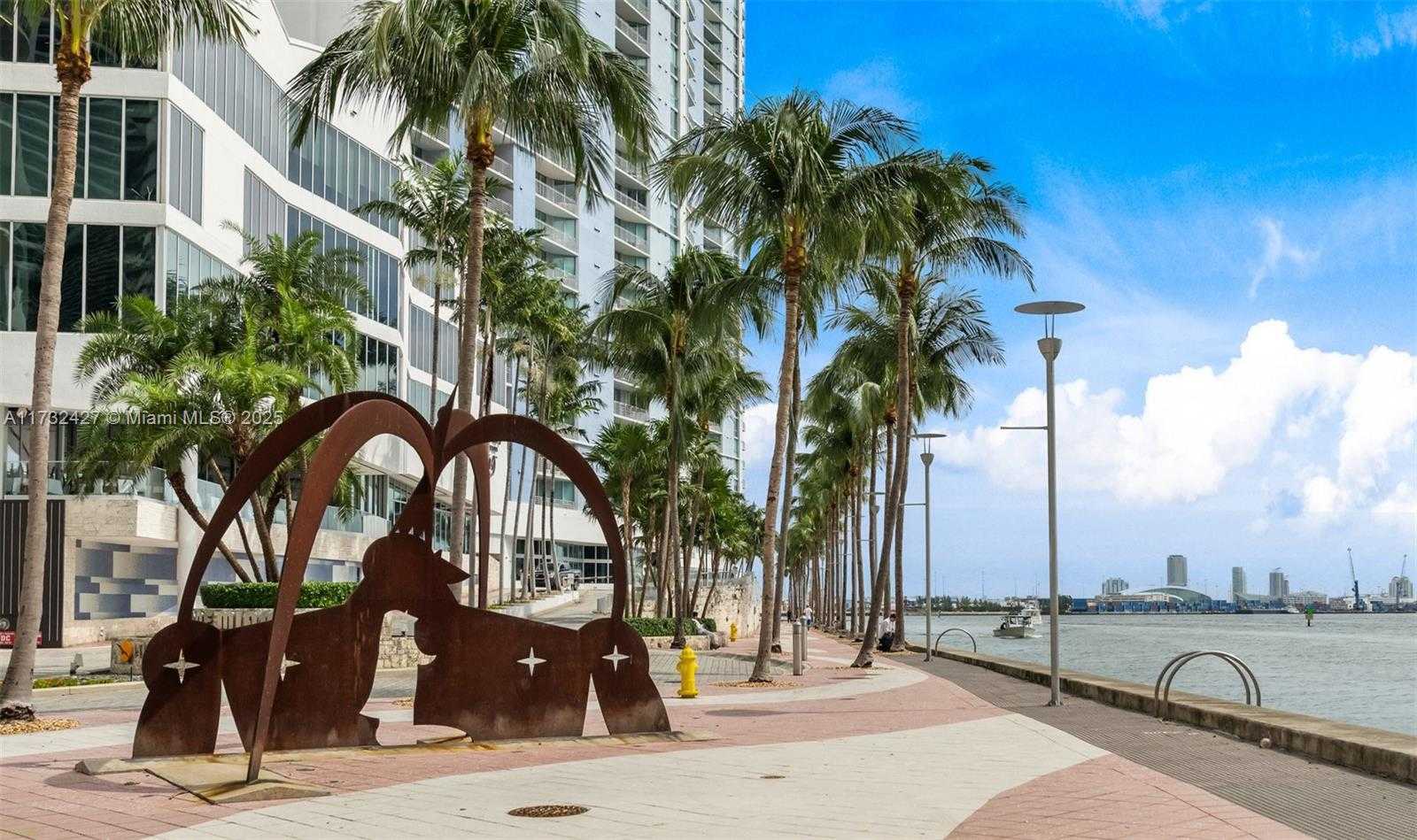 Small Image of 300 BISCAYNE BLVD WAY #3909w, Miami Number 64