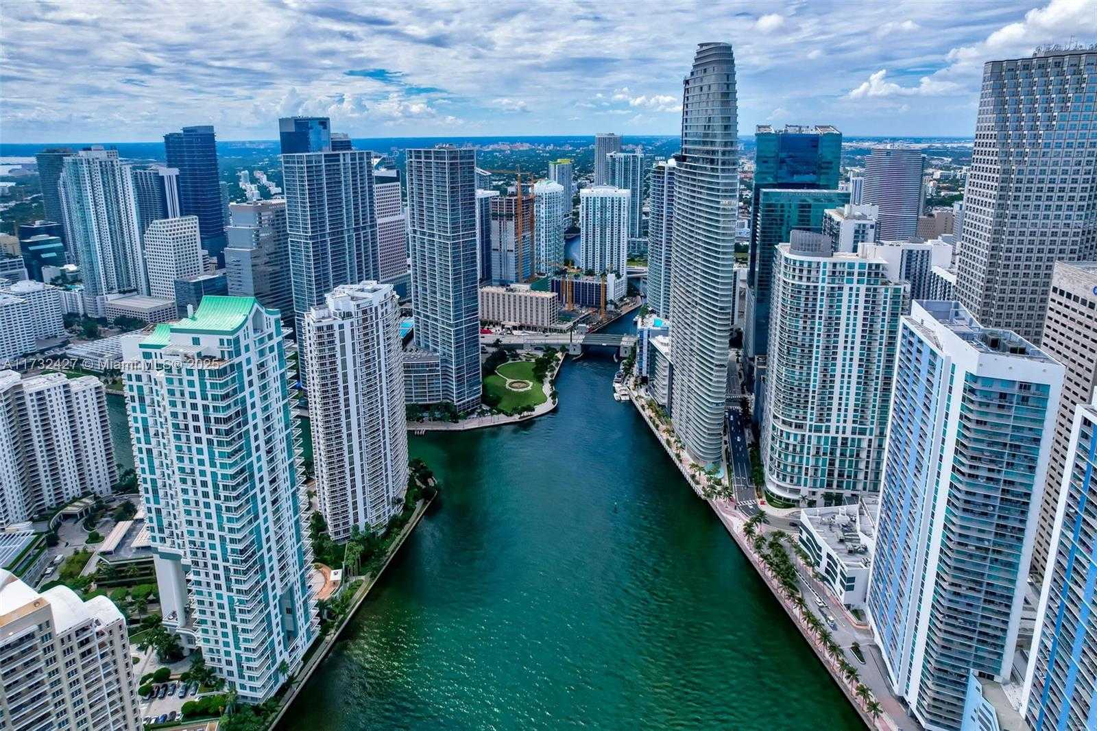 Small Image of 300 BISCAYNE BLVD WAY #3909w, Miami Number 65