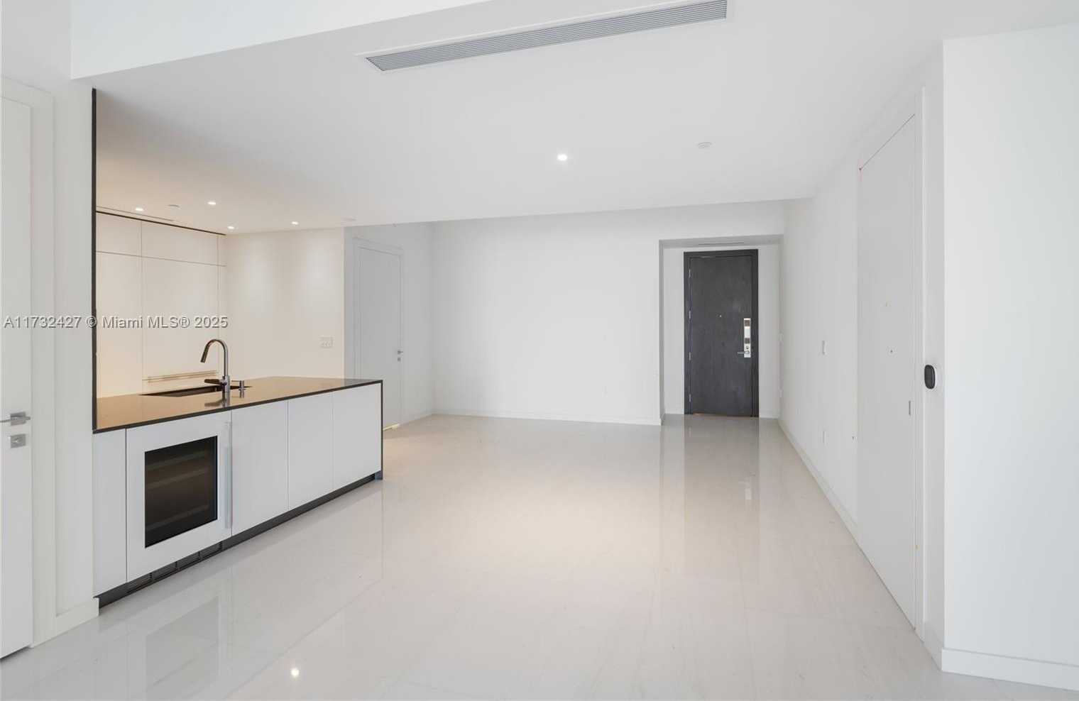 Small Image of 300 BISCAYNE BLVD WAY #3909w, Miami Number 7