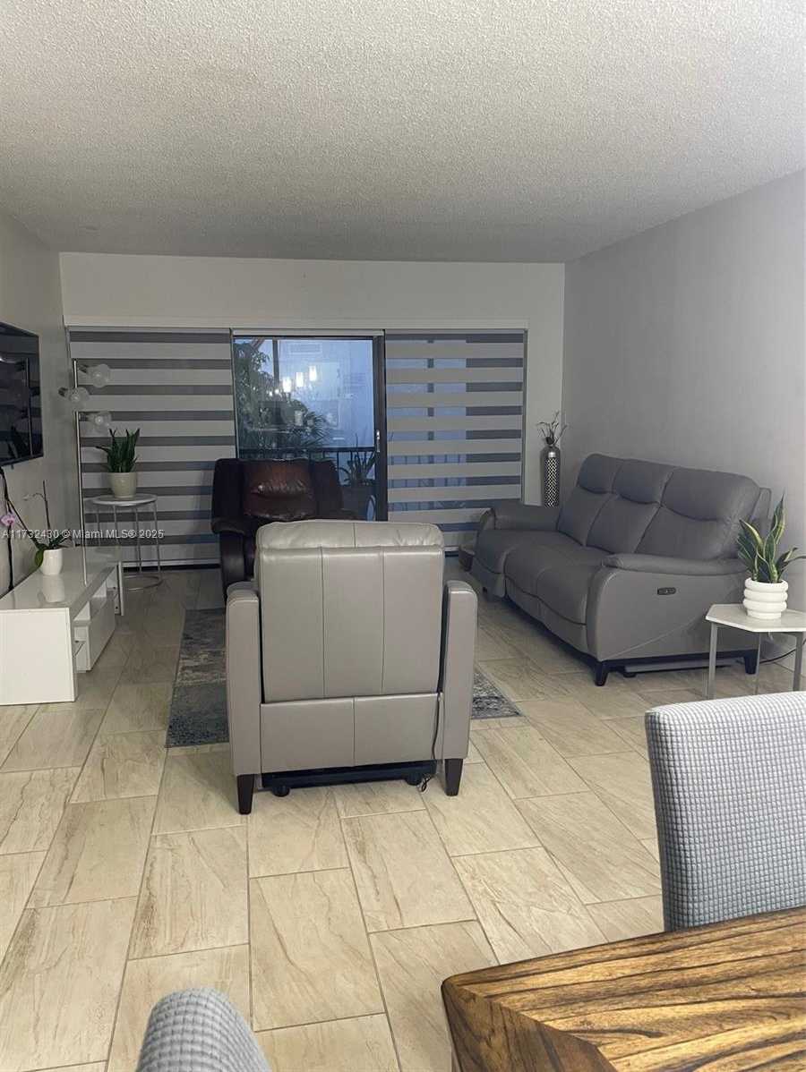 Small Image of 303 RACQUET CLUB RD #310, Weston Number 7
