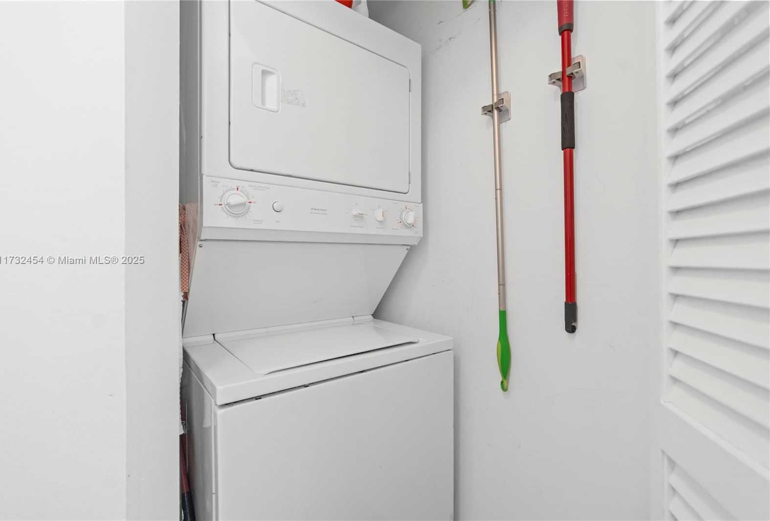 Small Image of 79 SOUTH WEST 12TH ST #2001-S, Miami Number 19