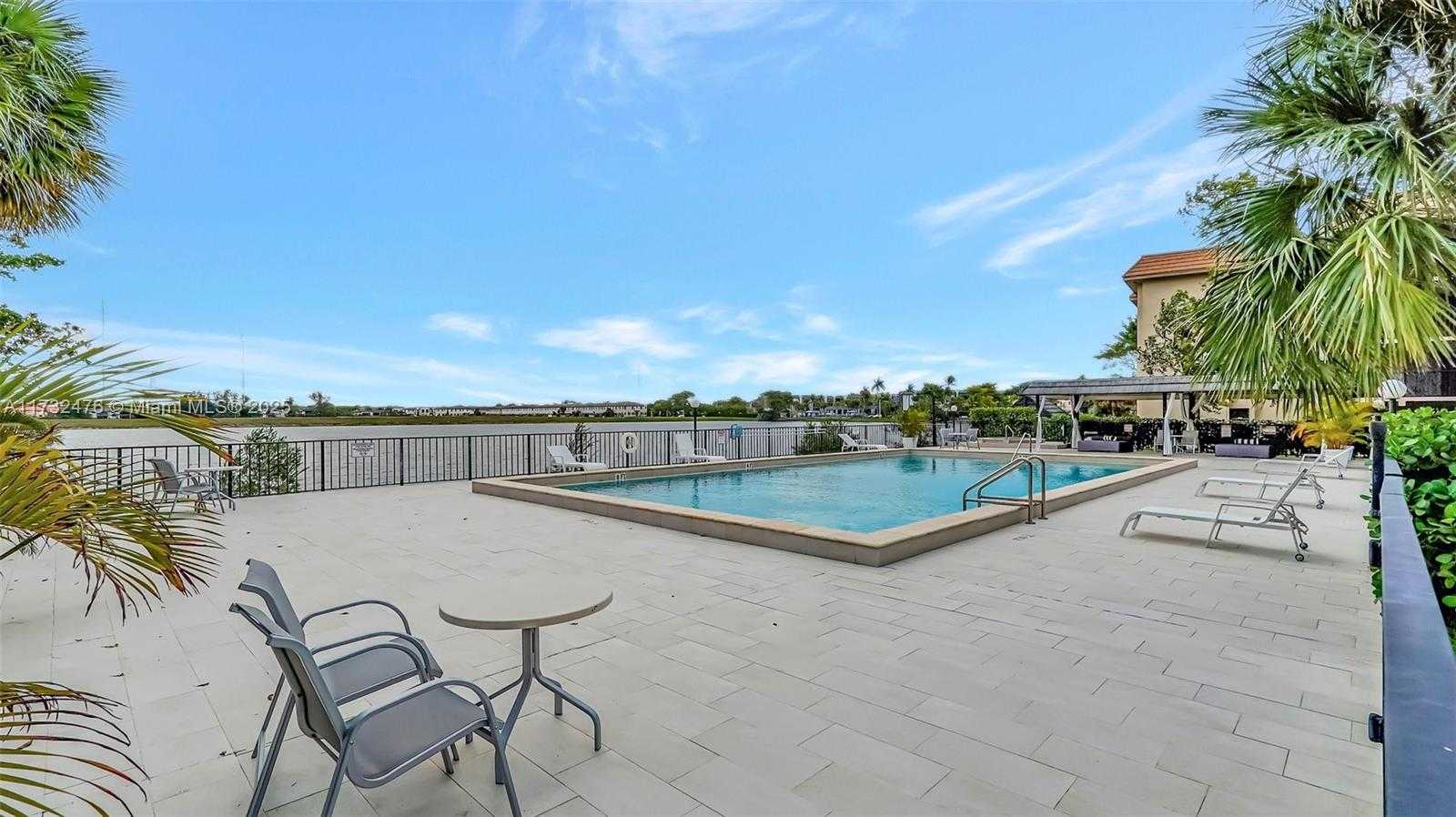Small Image of 481 IVES DAIRY RD #105-4, Miami Number 28