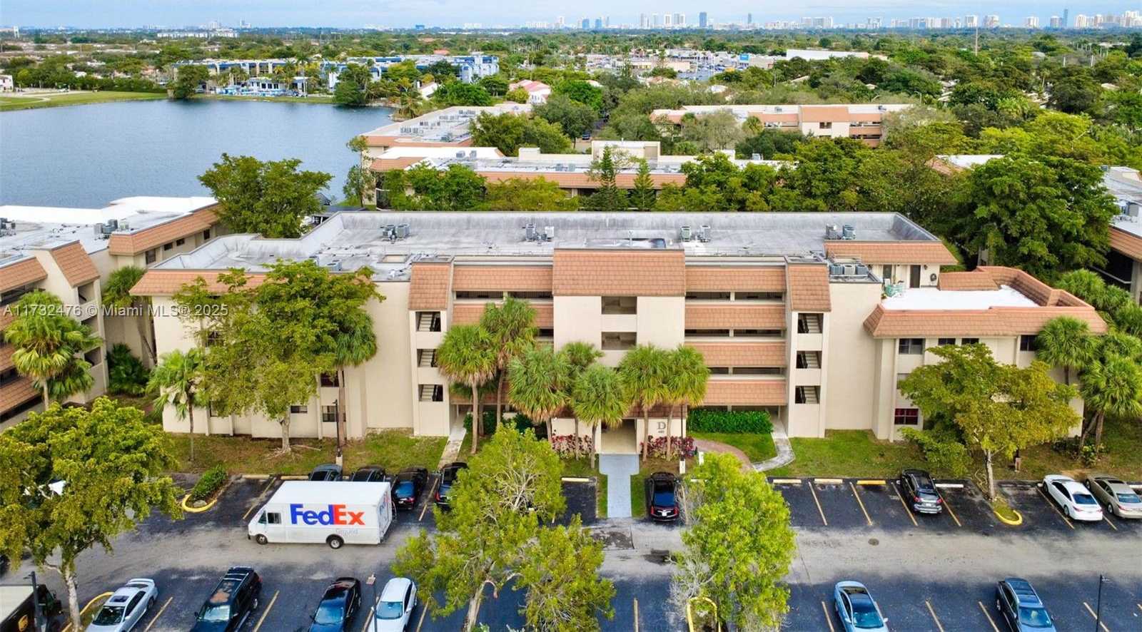 Small Image of 481 IVES DAIRY RD #105-4, Miami Number 39