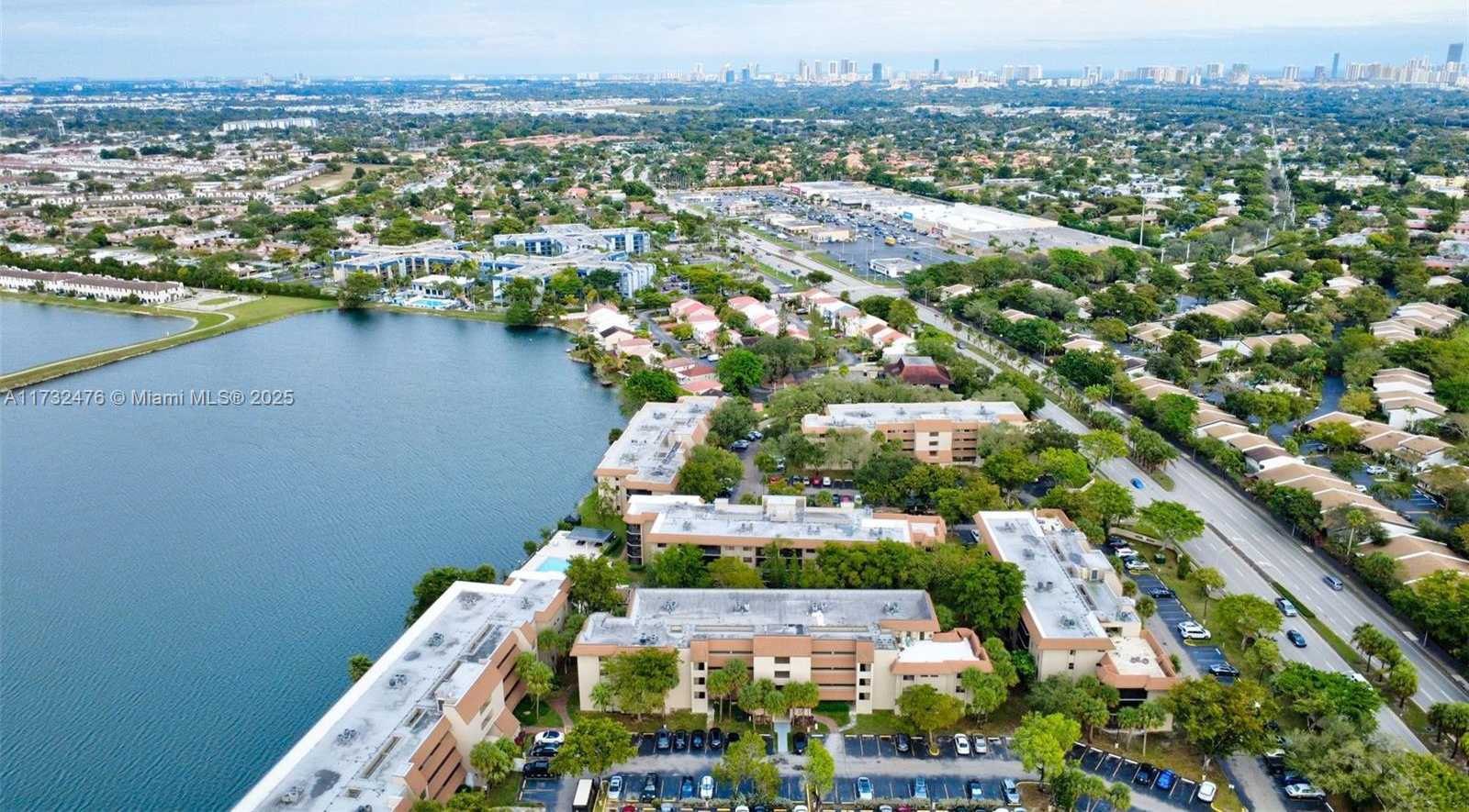 Small Image of 481 IVES DAIRY RD #105-4, Miami Number 41