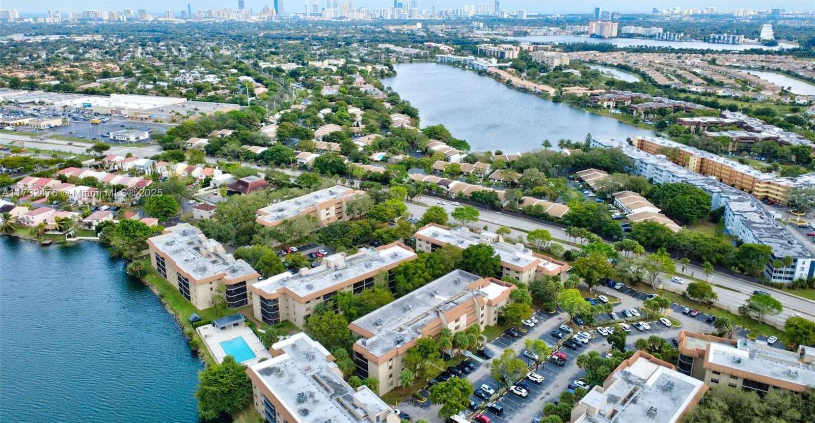 Small Image of 481 IVES DAIRY RD #105-4, Miami Number 43