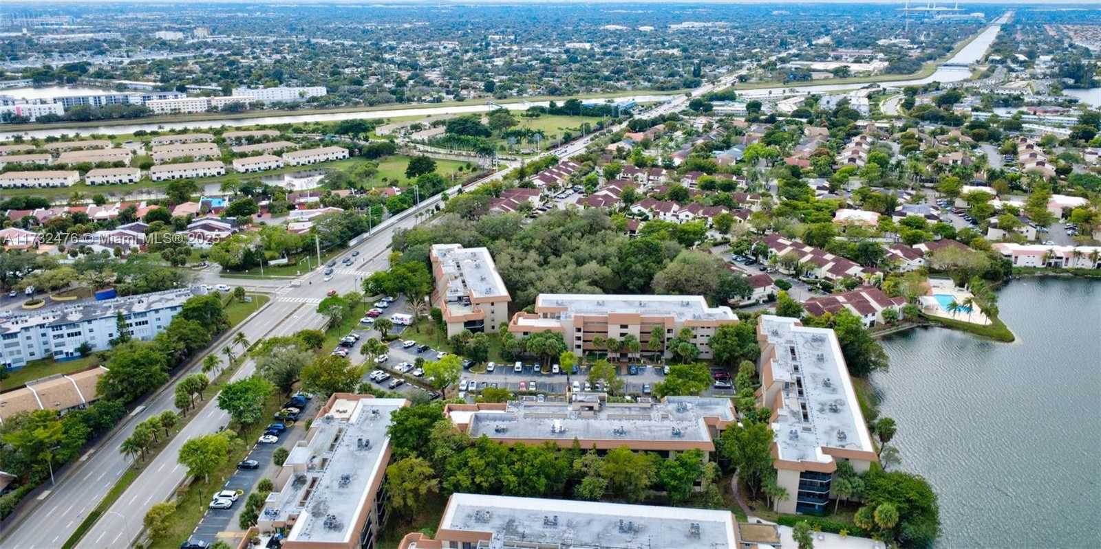 Small Image of 481 IVES DAIRY RD #105-4, Miami Number 46