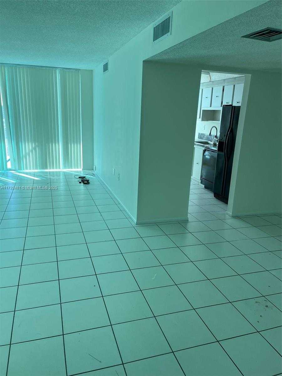 Small Image of 18061 BISCAYNE BLVD #804, Aventura Number 17