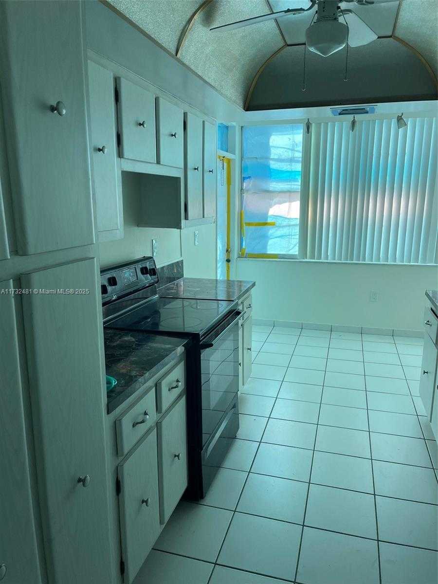 Small Image of 18061 BISCAYNE BLVD #804, Aventura Number 20