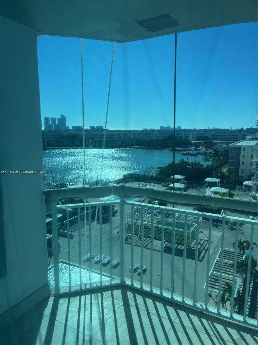 Small Image of 18061 BISCAYNE BLVD #804, Aventura Number 21