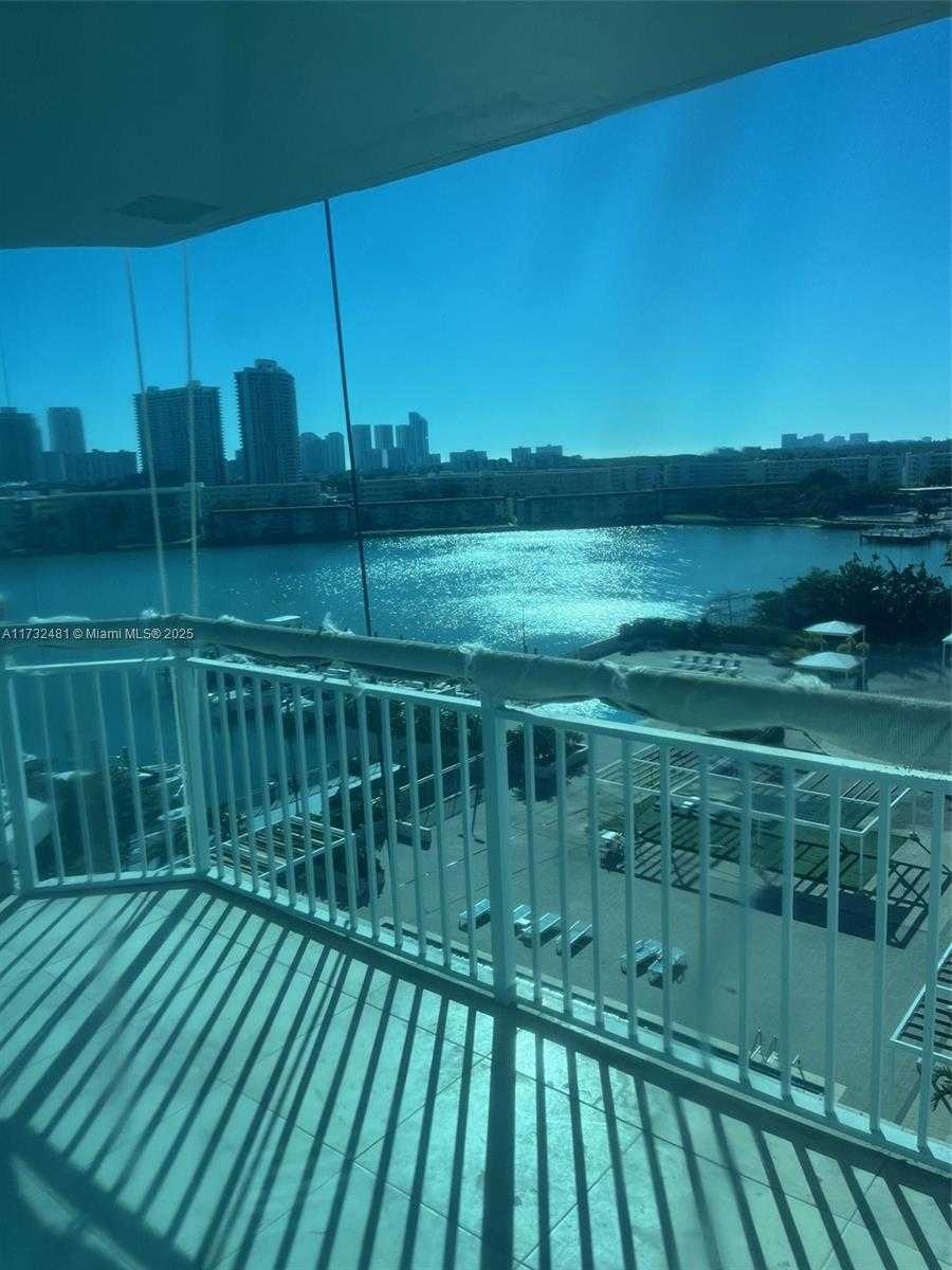 Small Image of 18061 BISCAYNE BLVD #804, Aventura Number 22