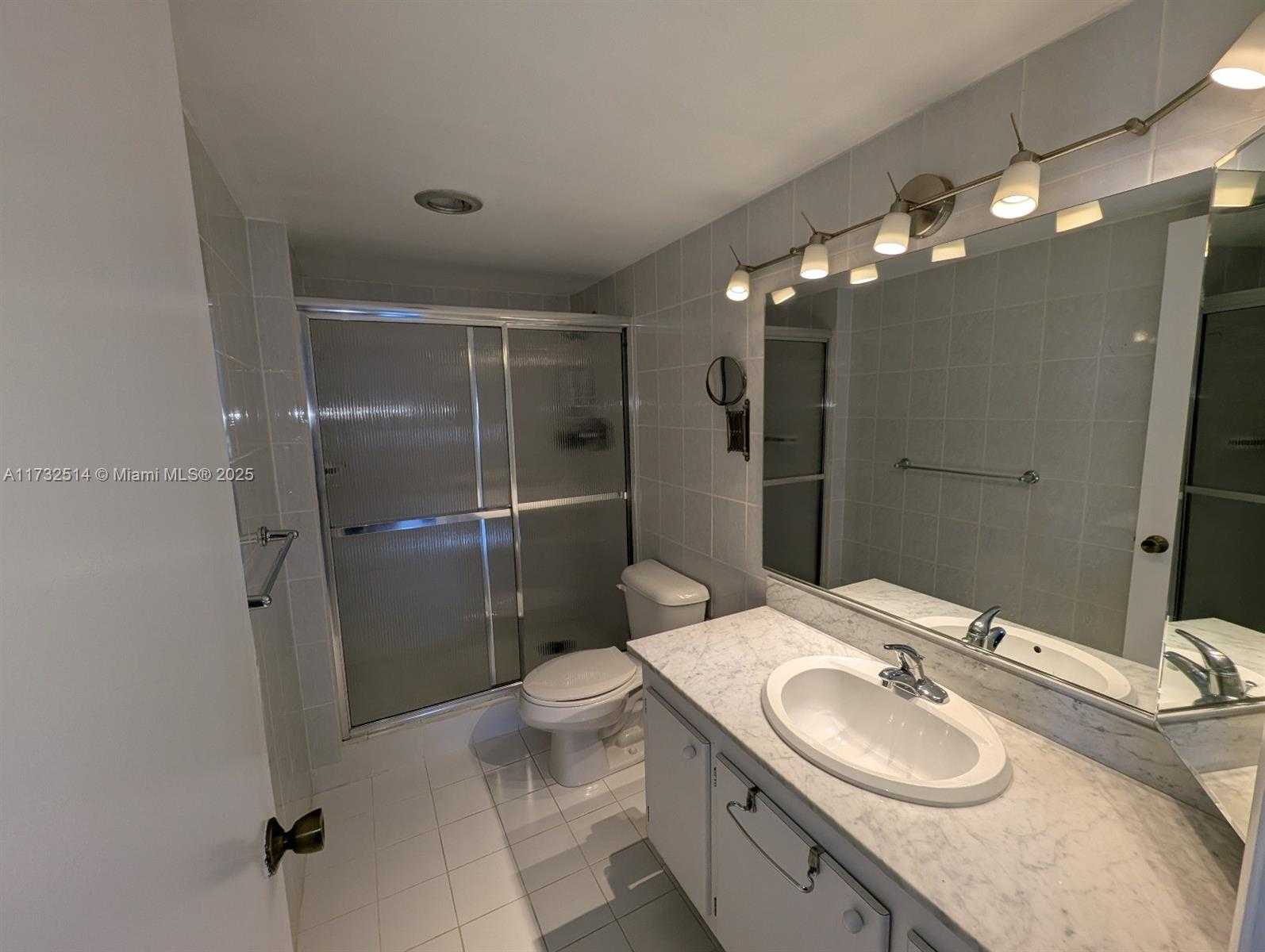 Small Image of 1300 NORTH EAST MIAMI GARDENS DR #613E, Miami Number 16
