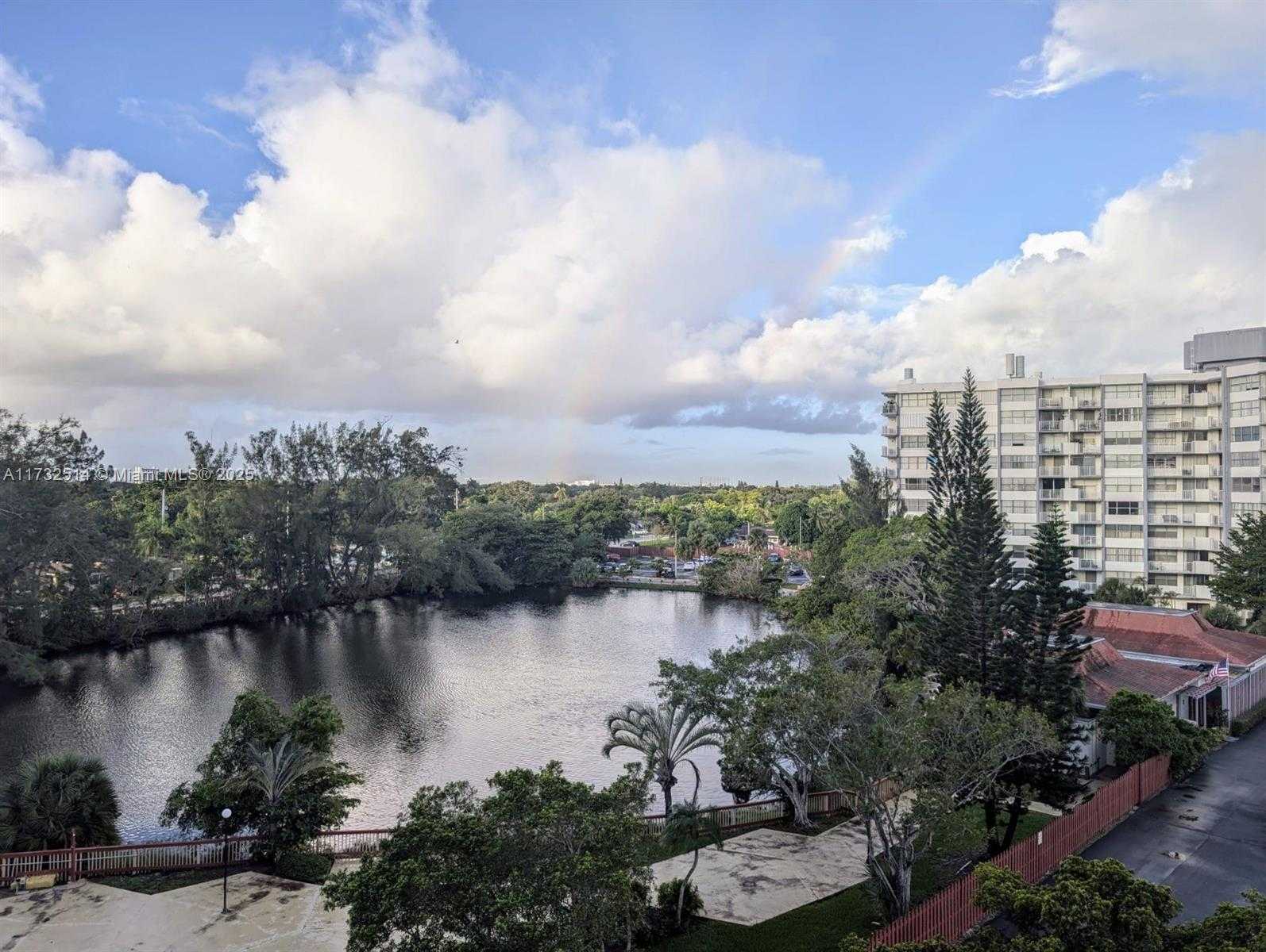 Small Image of 1300 NORTH EAST MIAMI GARDENS DR #613E, Miami Number 23