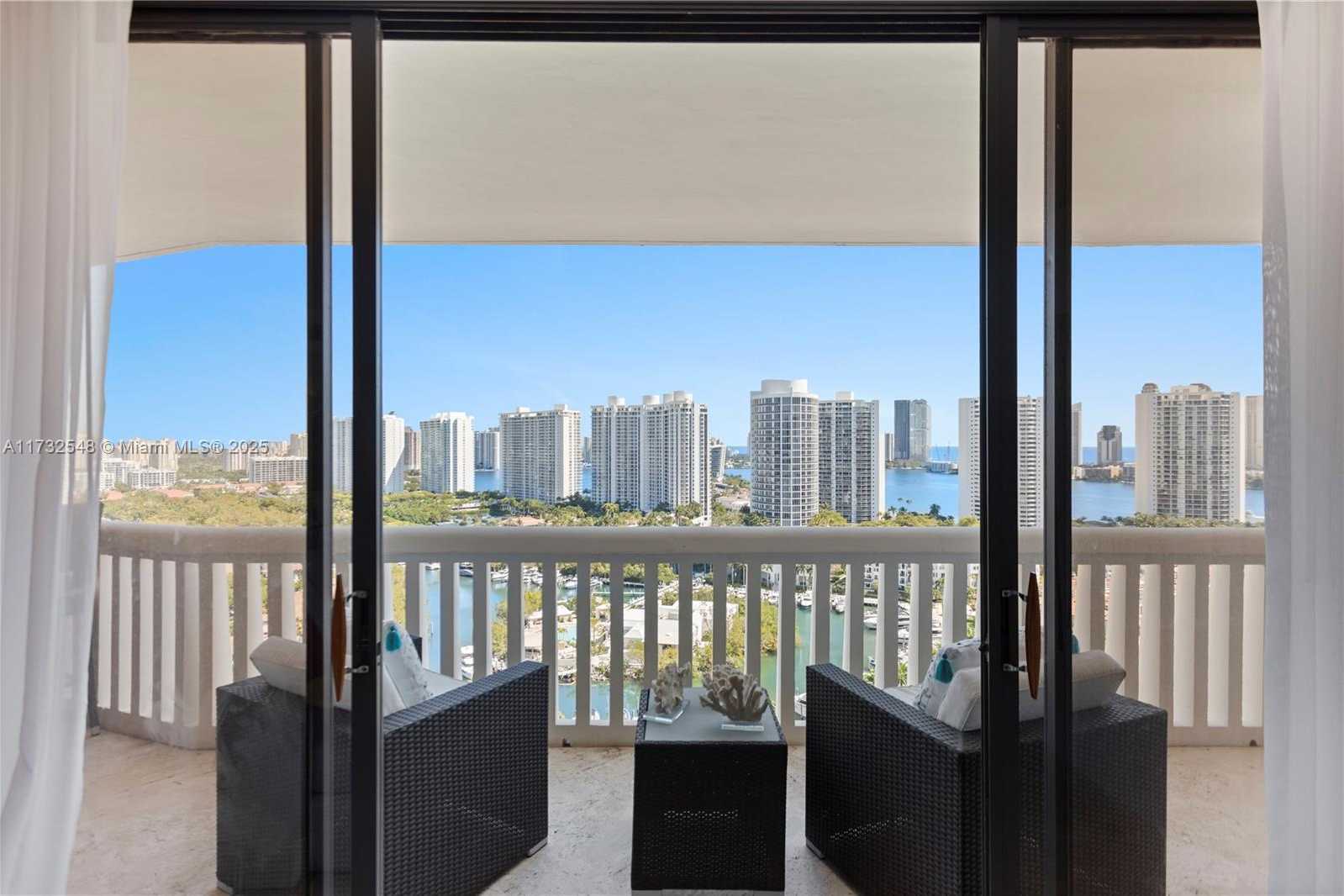 Small Image of 1000 WEST ISLAND BLVD #2407, Aventura Number 13