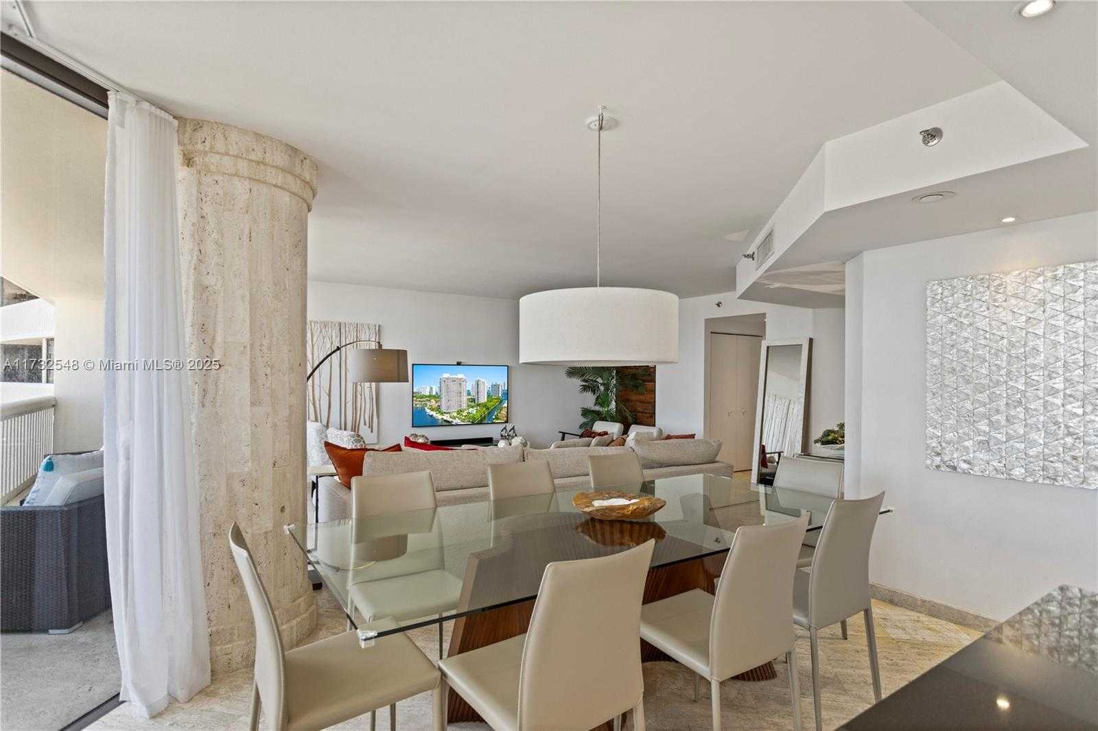 Small Image of 1000 WEST ISLAND BLVD #2407, Aventura Number 16
